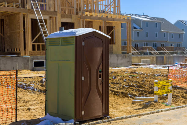 Portable Toilet Options We Offer in Lighthouse Point, FL